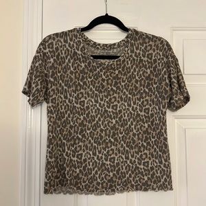 Women’s American Eagle cheetah print tee